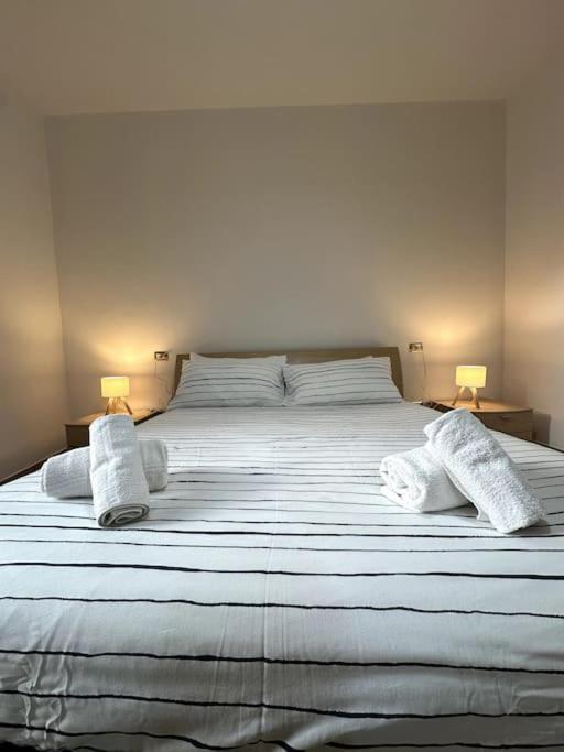 Comfy Apartment In Lecco 2 Exteriör bild