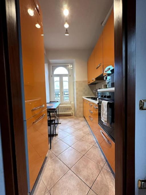 Comfy Apartment In Lecco 2 Exteriör bild