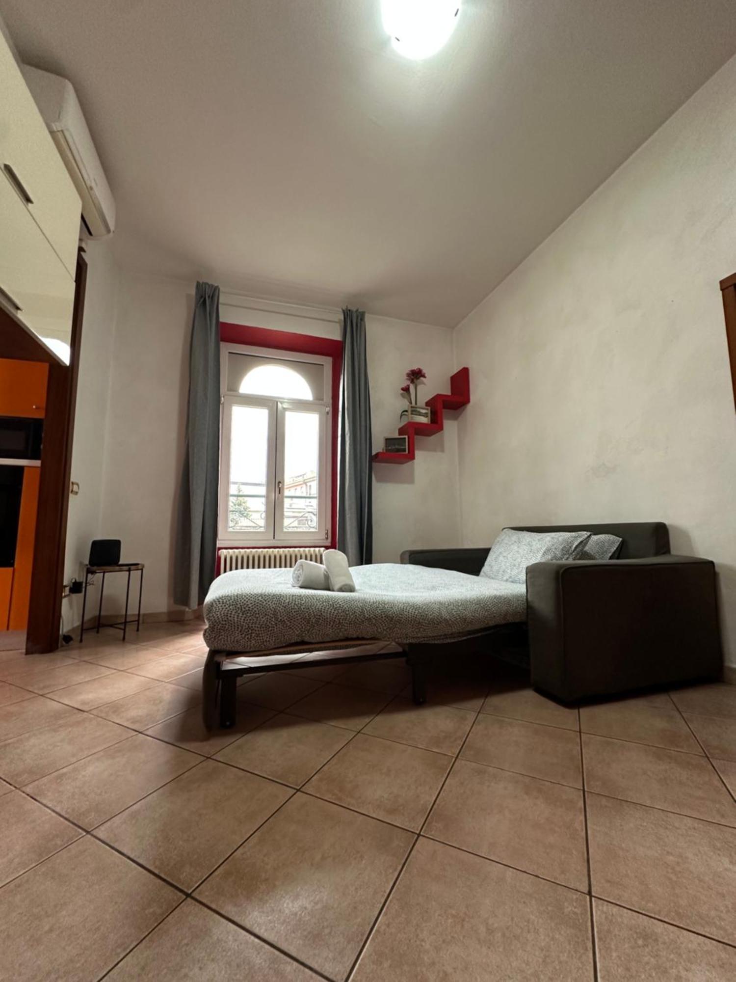 Comfy Apartment In Lecco 2 Exteriör bild